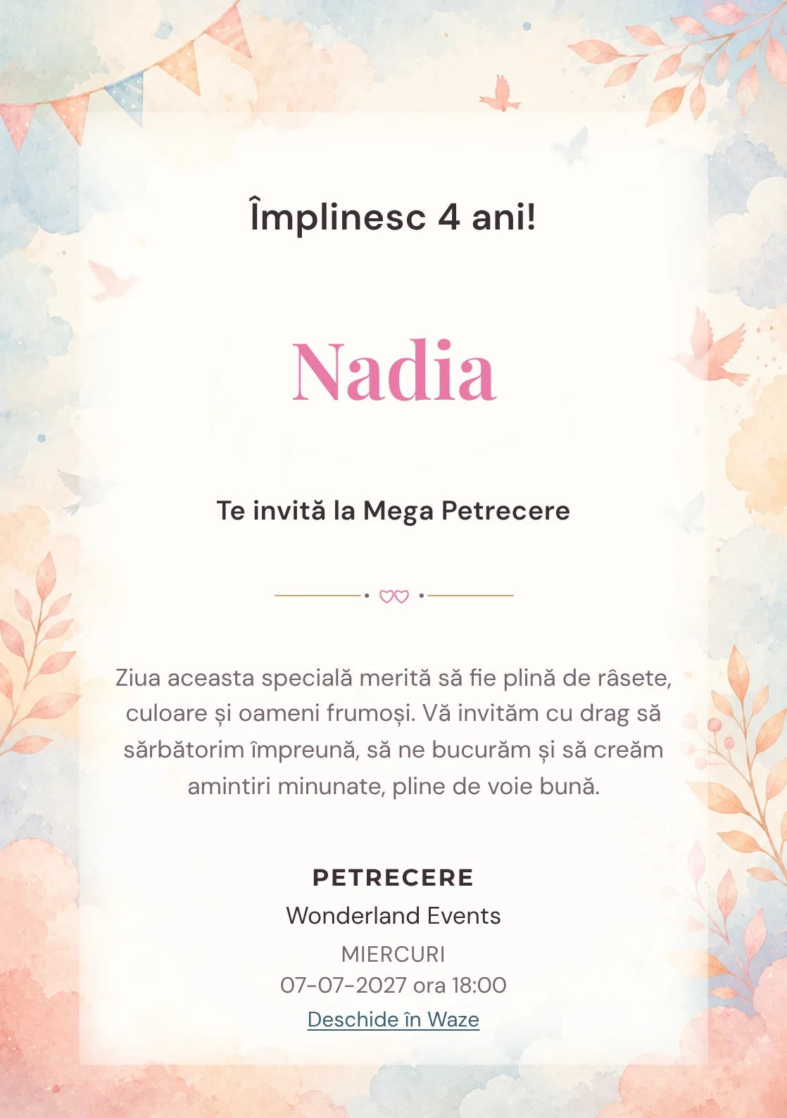 Modelul Balon cu Aer, invitație de zi de naștere pentru copii, prezintă un balon cu aer cald, nori și păsări mici.