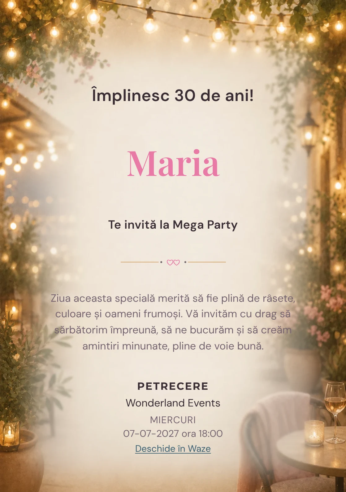 Invitație la ziua de naștere Terasa Lumini pentru adulți, cu o terasă caldă, plante și lumini ambientale.