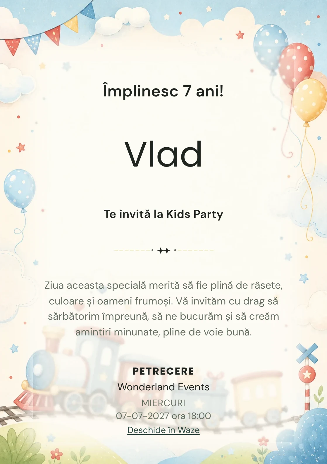 Modelul Trenuleț Vesel, invitație de zi de naștere pentru copii, prezintă un trenuleț pastel, nori și baloane.
