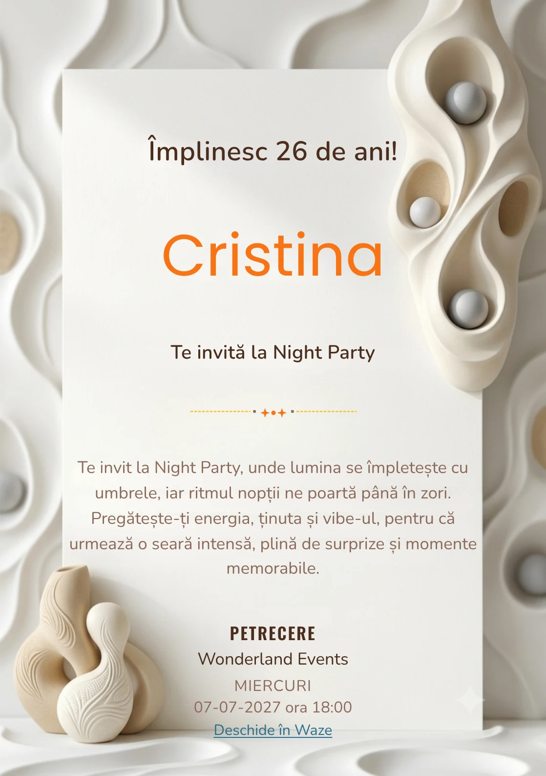 Alb Sculptural este un model de invitații digitale de zi de naștere, definit vizual de o formă sculpturală verticală.