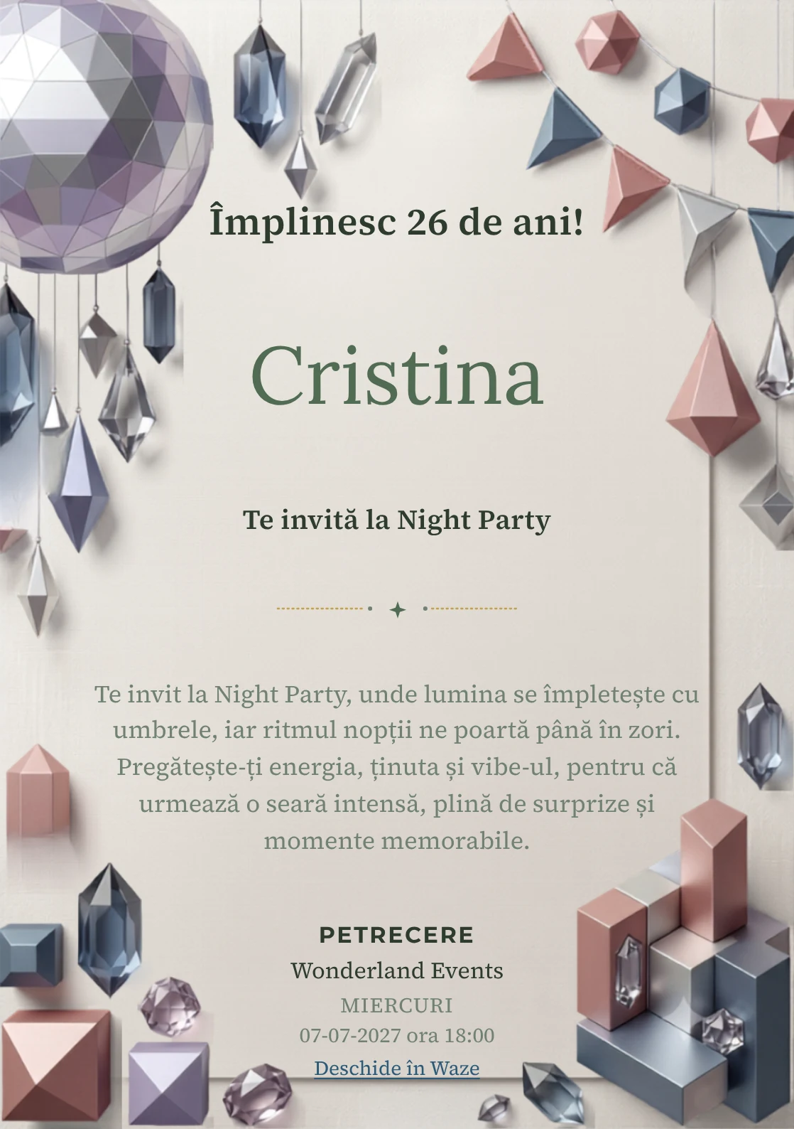 Pentru aniversările adulților, Disco Geometric propune invitații online cu un glob oglindă abstractizat și prisme și nuanțe de argintiu și violet pal.