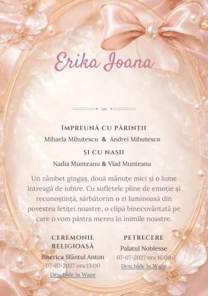 Medalion Sidefat propune, din gama de invitații botez, un medalion oval sidefat cu fundă volumetrică și perle, pliuri și muchii aurii discrete.