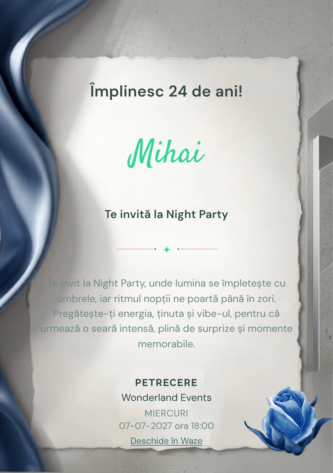 Modelul Satin de Safir, invitație digitală pentru ziua de naștere a adulților, pune în valoare o undă satinată albastră.