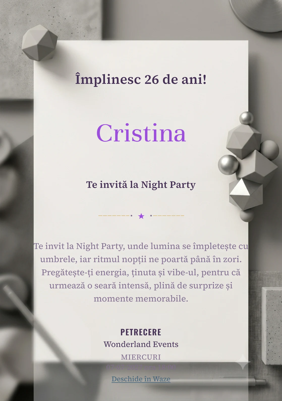 Studio Monocrom este un model de invitații online pentru o aniversare adultă, definit vizual de un obiect geometric mat.
